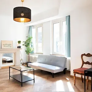 https://lily-apartment-historic-center-of-antwerp.brusselshotelsbook.com